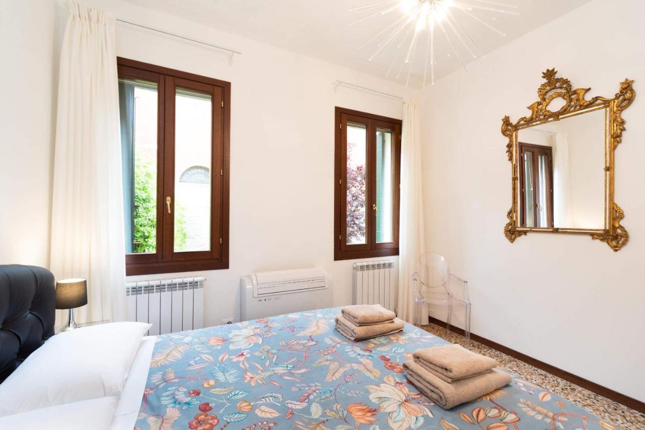 Just Urban Stays - Castello 5067 Boutique Apartment البندقية المظهر الخارجي الصورة